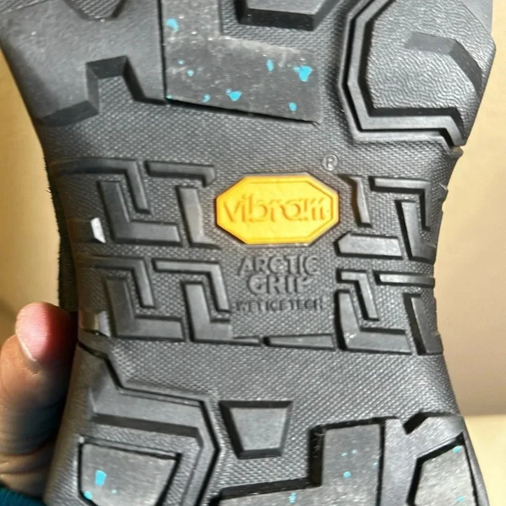 L.L.Bean arctic grip insulated mocks size 13 medium